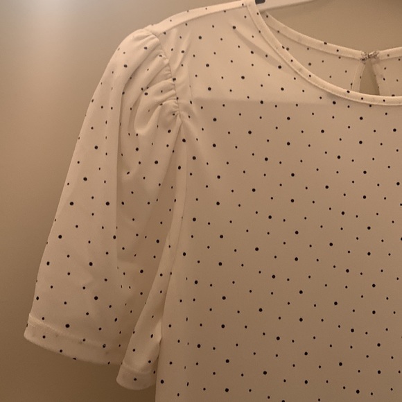 NWT Express Black & White Polka Dot Blouse - Picture 3 of 5